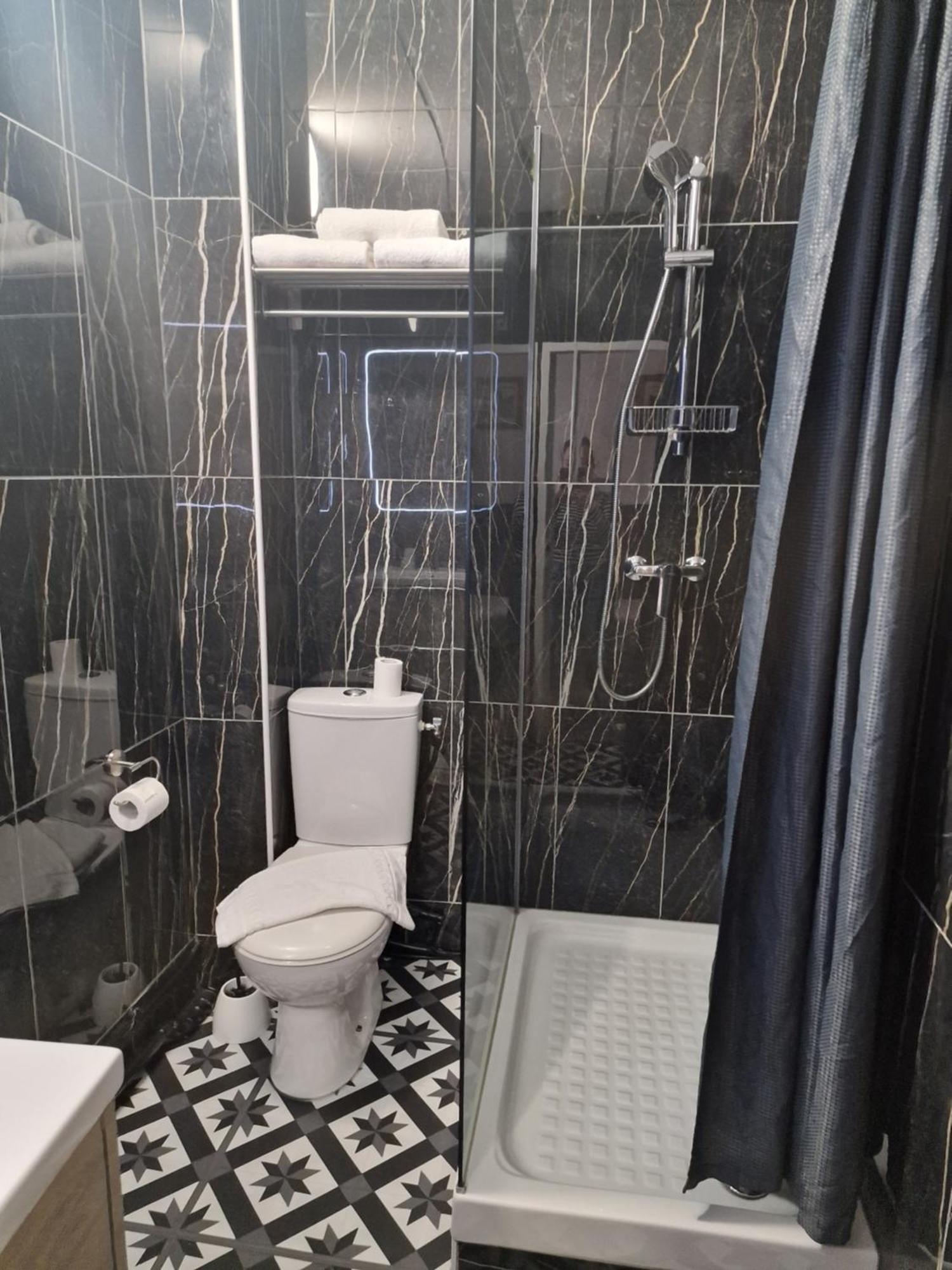 Hotel Gloria Гренобль Екстер'єр фото
